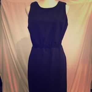 Donna Riccio navy with silk detail down back sz 10